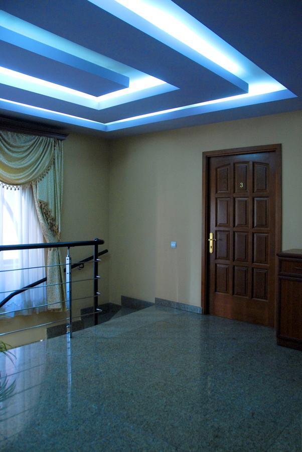 Praha Hotel Yerevan Exterior photo